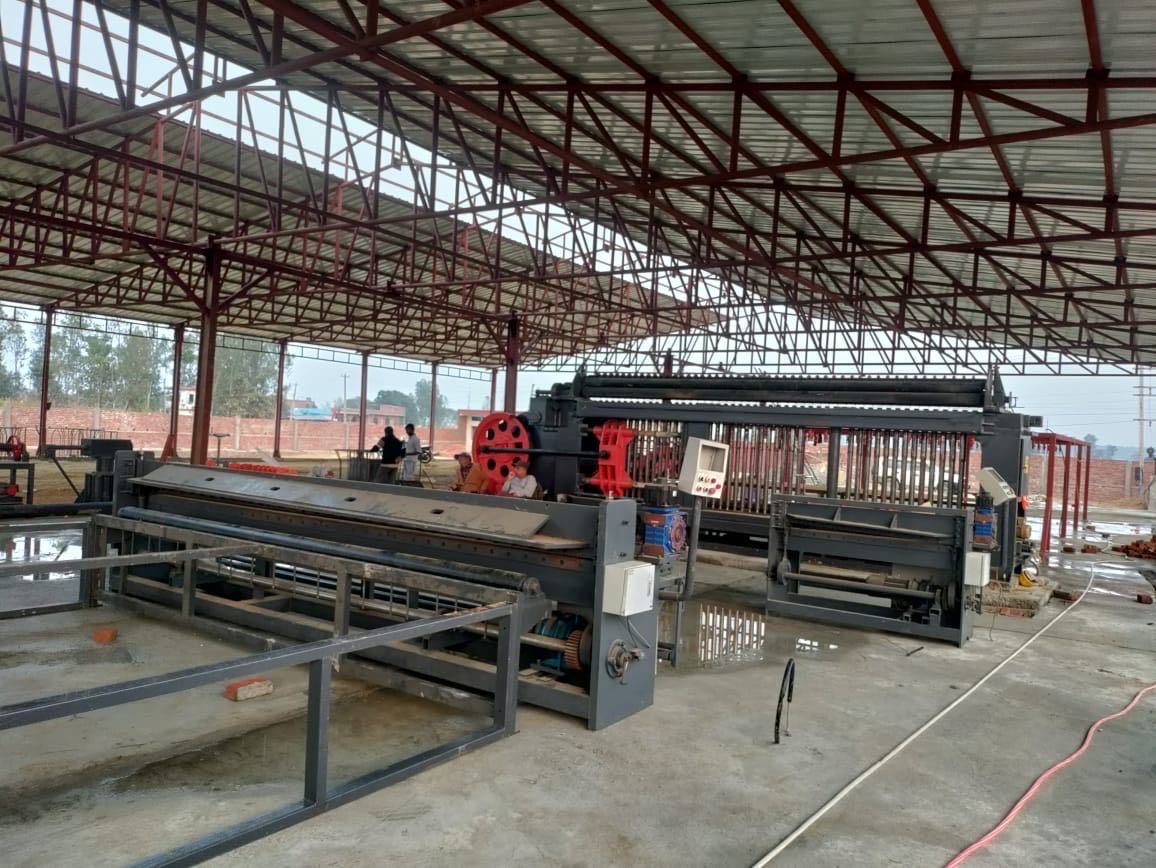 Blog perusahaan terbaru tentang Mendukung Pembangunan Infrastruktur Nepal dengan Peralatan Anyaman Gabion Mesh Canggih