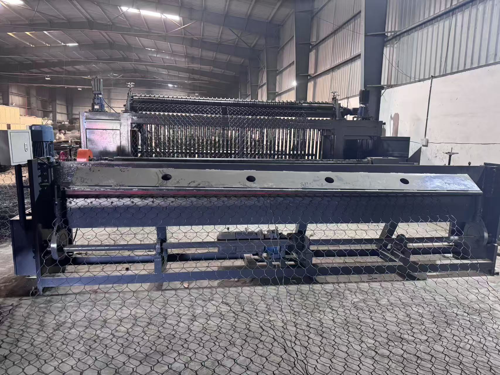 Blog perusahaan terbaru tentang Delta Servo Gabion Mesh Machine Successfully Exported and Commissioned in India