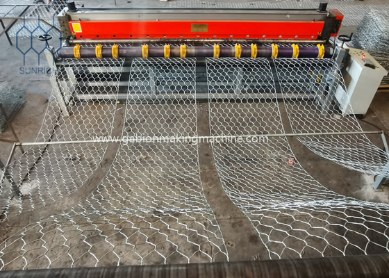 Beli Mesin Pembuat Kotak Gabion Mesh Otomatis Kontrol PLC 105 X 1250mm Mesh Untuk Pengendalian Banjir / Sungai pembuatan online