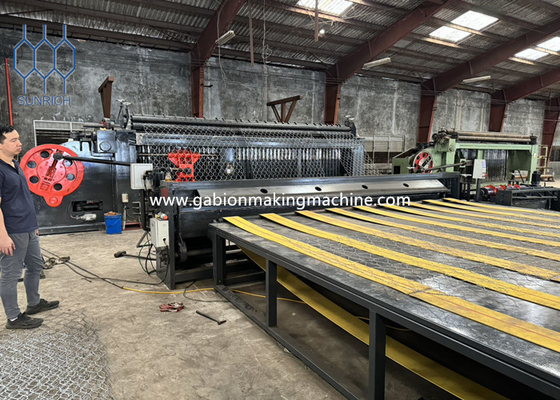 Mesin Mesh Gabion Efisiensi Tinggi dengan Galvanized atau PVC Coated Wire